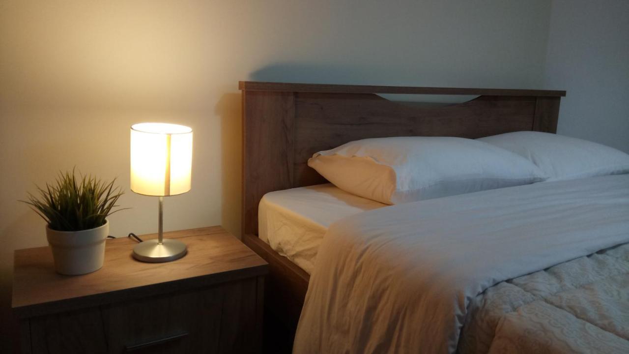 Overnight Athens Airport And Raphina Port Apartment Artemida  Exteriör bild