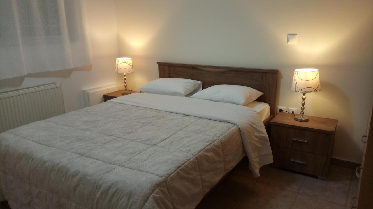 Overnight Athens Airport And Raphina Port Apartment Artemida  Exteriör bild